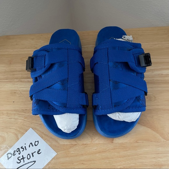 Beyond The Edge Of The World Slip On Slides - Picture 2 of 7